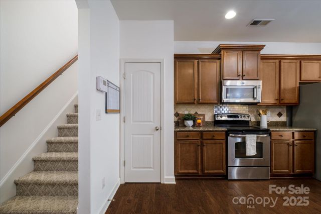 8928 Carneros Creek Road, Charlotte, NC 28214