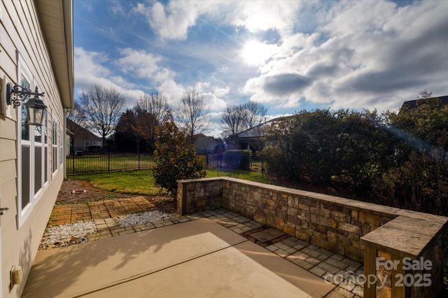 8928 Carneros Creek Road, Charlotte, NC 28214