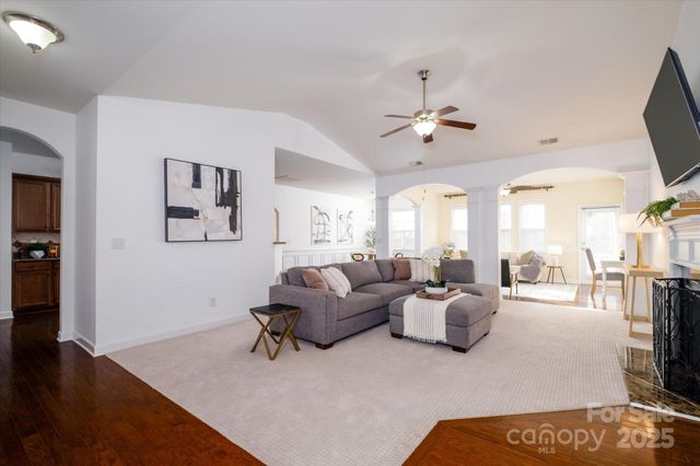 8928 Carneros Creek Road, Charlotte, NC 28214