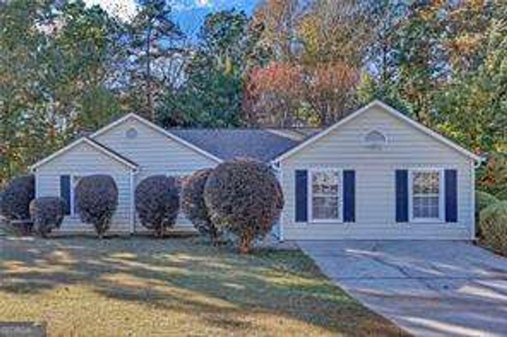 3497 Willow Tree Circle, Douglasville, GA 30135