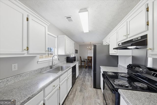 133 Carols Lane, Locust Grove, GA 30248