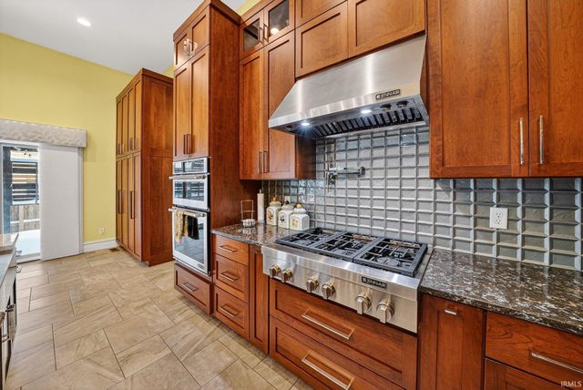 7515 Toscana Court, Granger, IN 46530