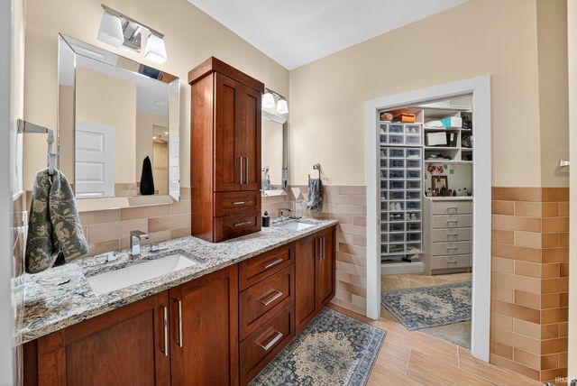 7515 Toscana Court, Granger, IN 46530