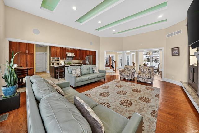 7515 Toscana Court, Granger, IN 46530