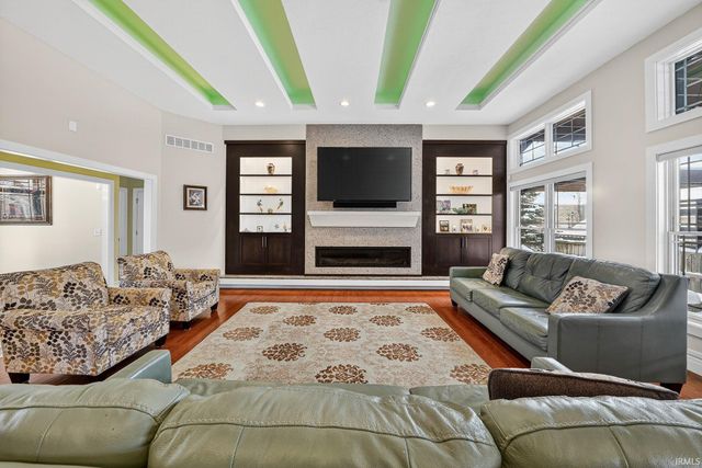 7515 Toscana Court, Granger, IN 46530