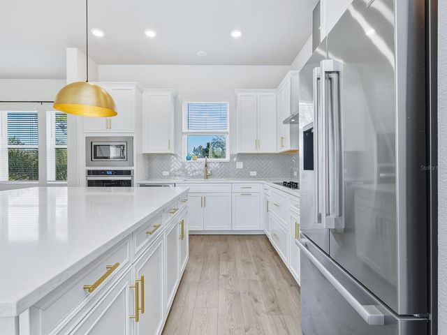 451 WINGFIELD DRIVE, Sarasota, FL 34237