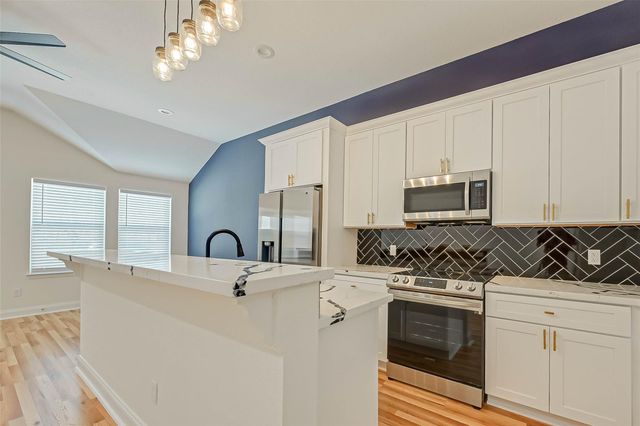 7339 Krueger Road B, Houston, TX 77033