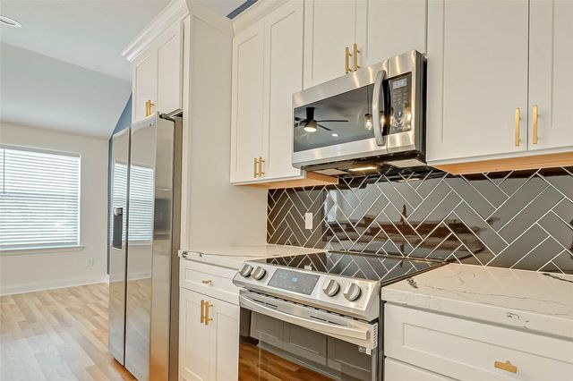 7339 Krueger Road B, Houston, TX 77033