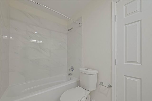 7339 Krueger Road B, Houston, TX 77033