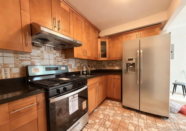 8510 Elmhurst Avenue 2B, Elmhurst, NY 11373