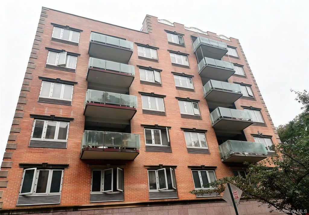 8510 Elmhurst Avenue 2B, Elmhurst, NY 11373