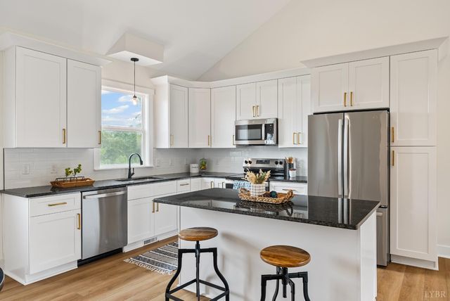 171 Fox Hall Dr, Amherst, VA 24521