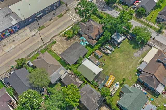 2 Adams Street, Houston, TX 77011