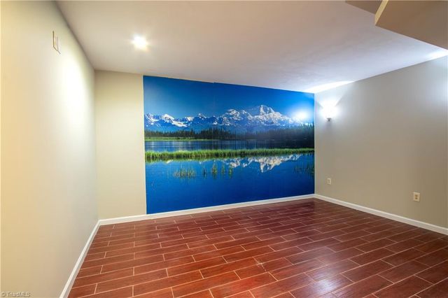 3614 Winding Creek Way, Winston-salem, NC 27106