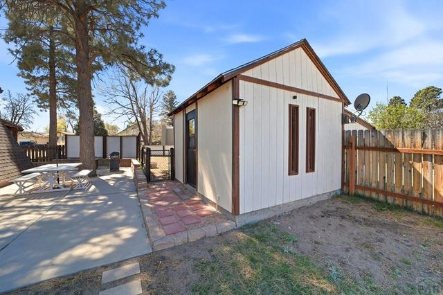5753 Lake Beckwith Pl, Colorado City, CO 81019