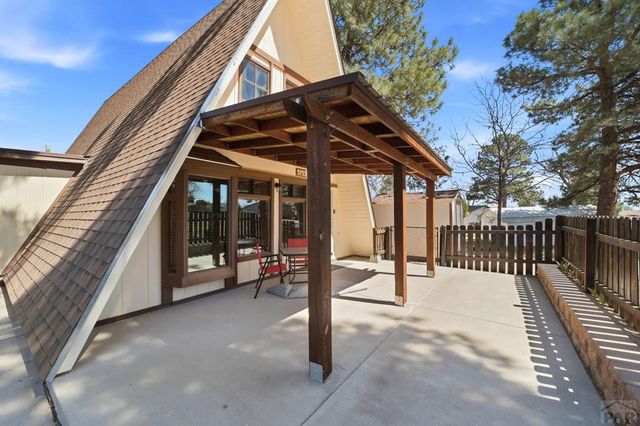 5753 Lake Beckwith Pl, Colorado City, CO 81019