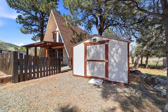 5753 Lake Beckwith Pl, Colorado City, CO 81019