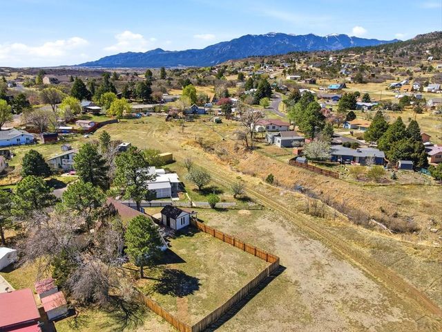 5753 Lake Beckwith Pl, Colorado City, CO 81019