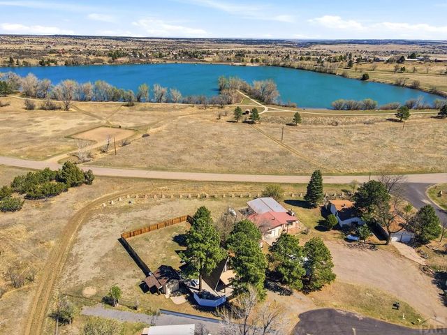 5753 Lake Beckwith Pl, Colorado City, CO 81019