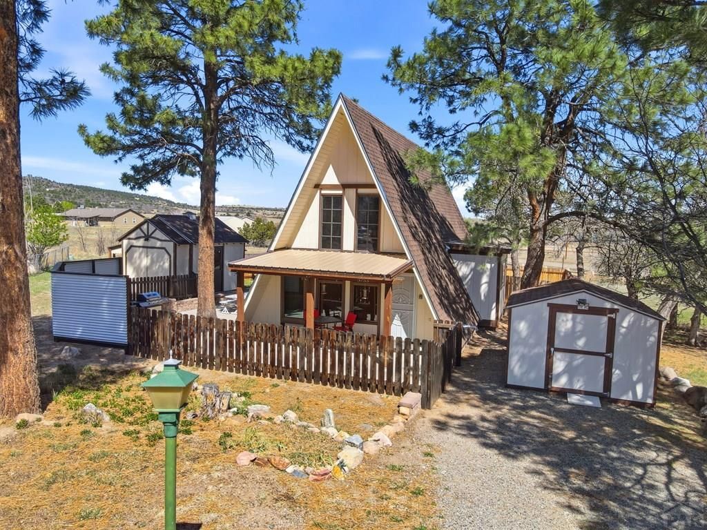 5753 Lake Beckwith Pl, Colorado City, CO 81019