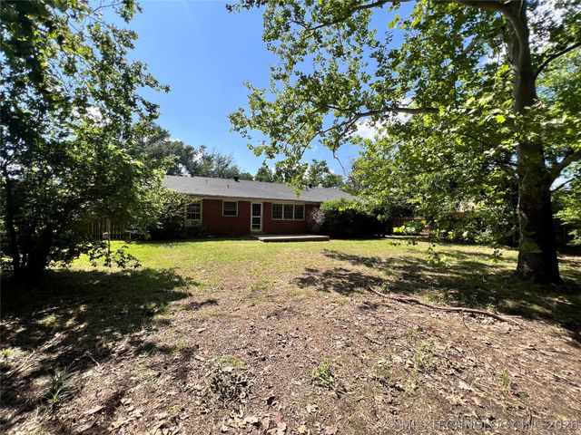 1736 Tiverton Street, Ardmore, OK 73401