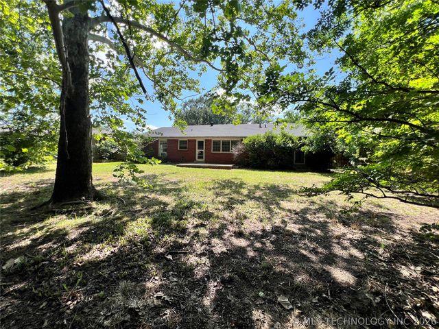 1736 Tiverton Street, Ardmore, OK 73401