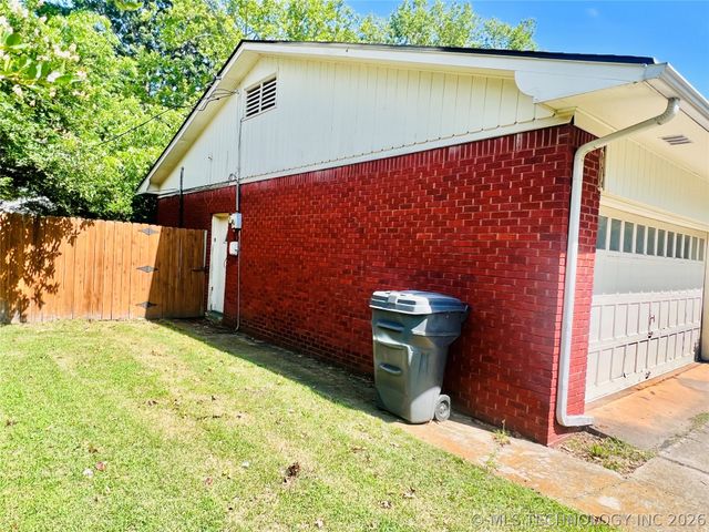 1736 Tiverton Street, Ardmore, OK 73401