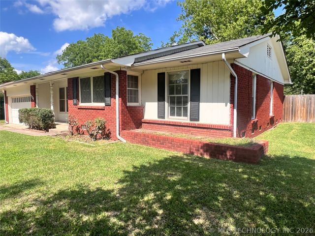 1736 Tiverton Street, Ardmore, OK 73401