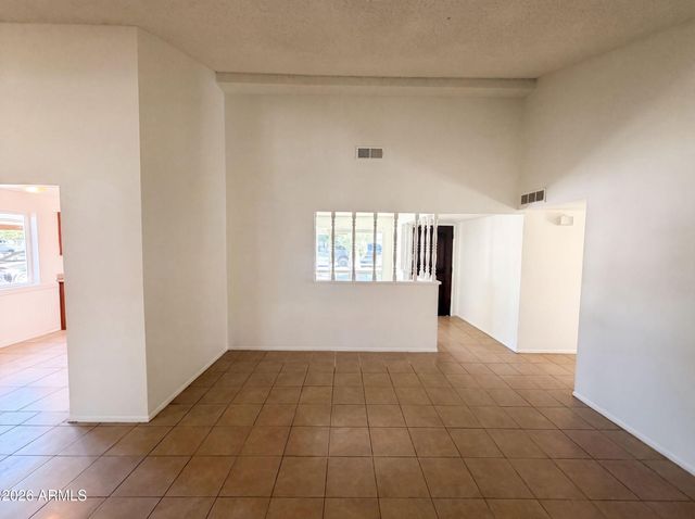 5617 W HATCHER Road, Glendale, AZ 85302