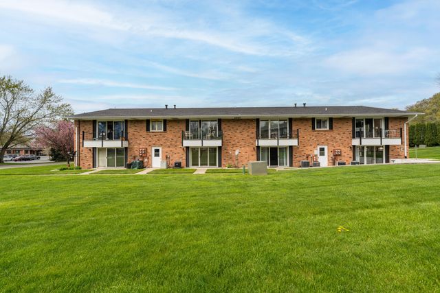 230 S State Street 63, Zeeland, MI 49464