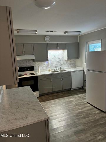 3 W Bainbridge Place, Long Beach, MS 39560