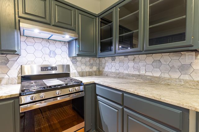 324 E Pace Street, Frost, TX 76641