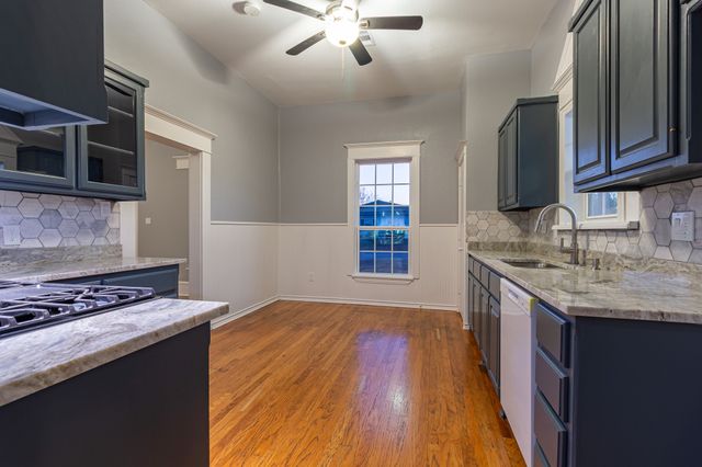 324 E Pace Street, Frost, TX 76641