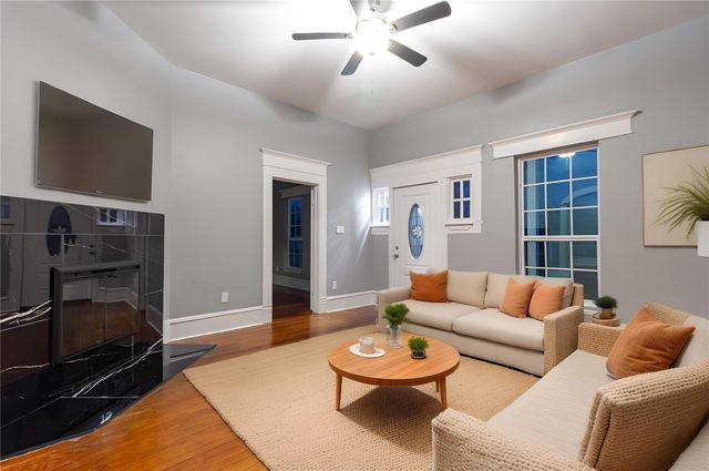 324 E Pace Street, Frost, TX 76641