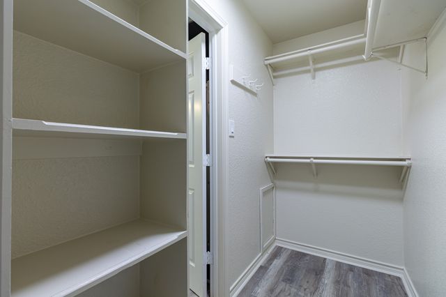 324 E Pace Street, Frost, TX 76641