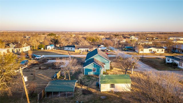 324 E Pace Street, Frost, TX 76641