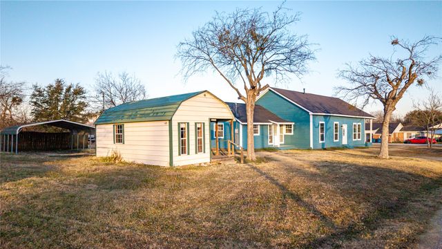 324 E Pace Street, Frost, TX 76641