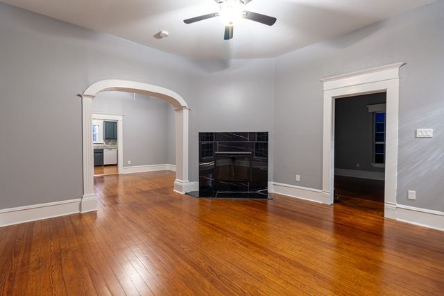 324 E Pace Street, Frost, TX 76641