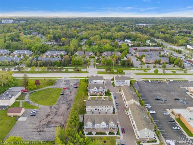 4953 Treeside Lane, Troy, MI 48098