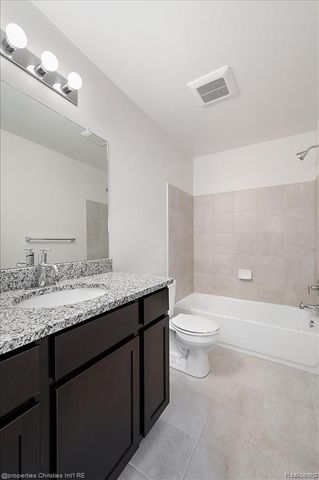 4953 Treeside Lane, Troy, MI 48098