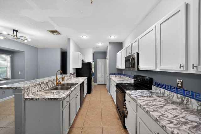 2535 Creekside Drive, Fort Pierce, FL 34981