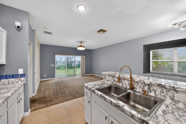 2535 Creekside Drive, Fort Pierce, FL 34981