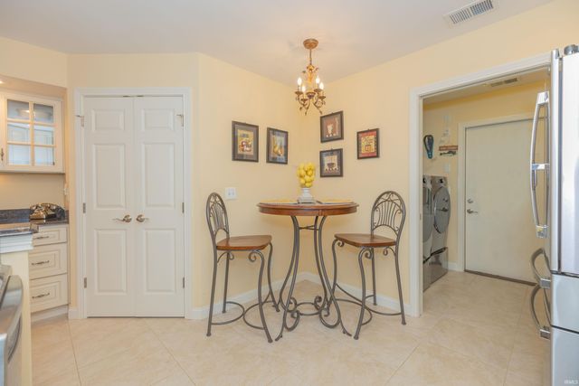 8131 Wolf Creek Court, Evansville, IN 47712