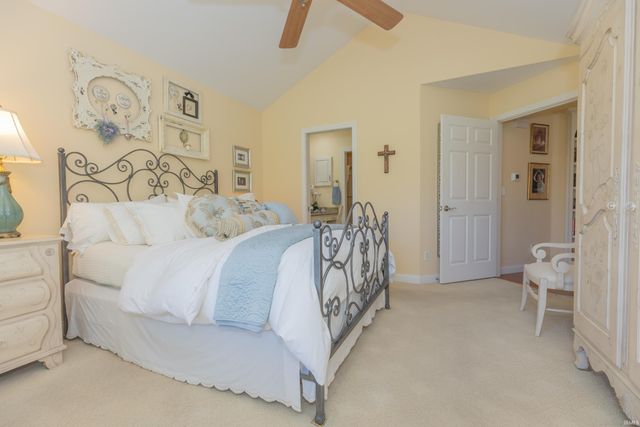 8131 Wolf Creek Court, Evansville, IN 47712