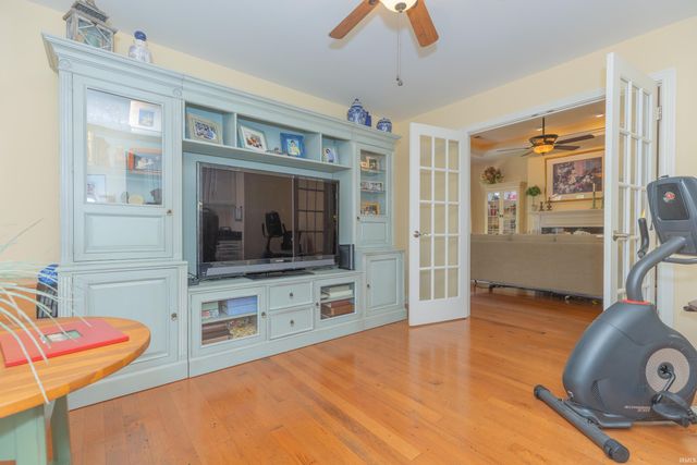 8131 Wolf Creek Court, Evansville, IN 47712