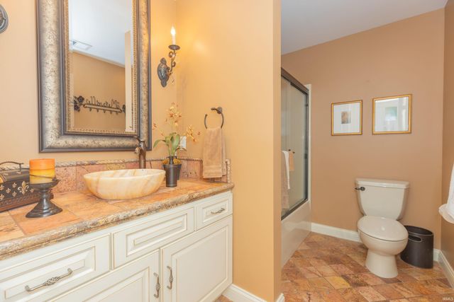 8131 Wolf Creek Court, Evansville, IN 47712