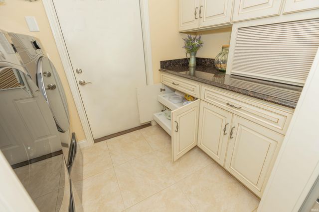 8131 Wolf Creek Court, Evansville, IN 47712