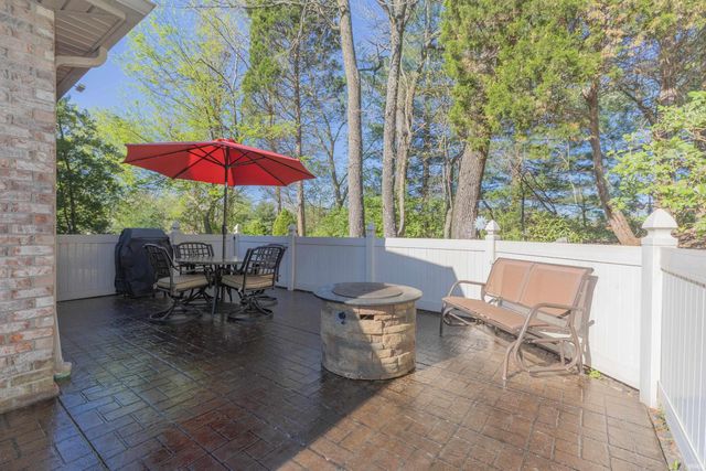 8131 Wolf Creek Court, Evansville, IN 47712