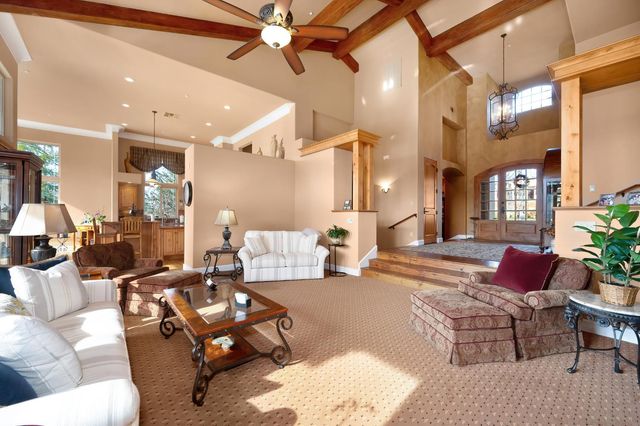 13028 Austin Forest Cir, Auburn, CA 95602