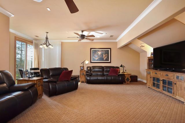 13028 Austin Forest Cir, Auburn, CA 95602